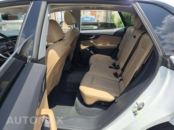 2019 Audi Q8 Premium - miniatura 10