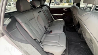 2019 Audi Q8 Premium – miniatura 32