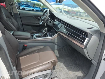 2019 Audi Q8 Prestige – miniatura 8