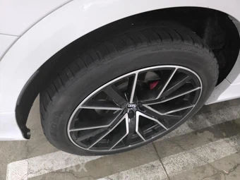 2019 Audi Q8 Prestige – miniatura 10