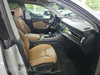 2019 Audi Q8 Prestige – miniatura 8