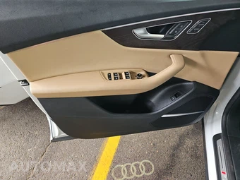 2019 Audi Q8 Prestige – miniatura 9