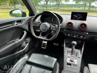 2019 Audi RS 3 Sedan - miniatura 19