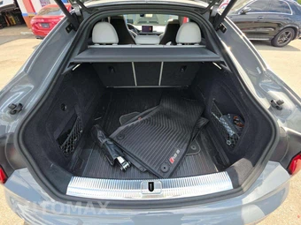 2019 Audi RS 5 Sportback Hatchback – miniatura 11