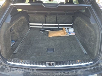 2019 Bentley Bentayga V8 - miniatura 16