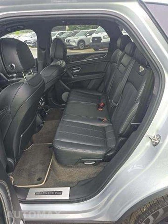 2019 Bentley Bentayga V8 - miniatura 13