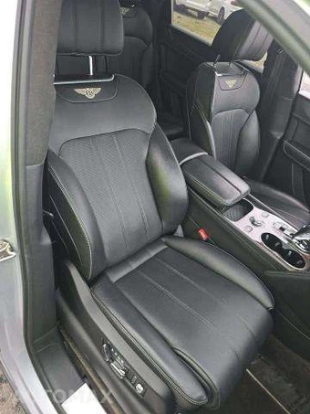 2019 Bentley Bentayga V8 - miniatura 18