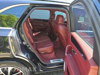 2019 Bentley Bentayga V8 - miniatura 16