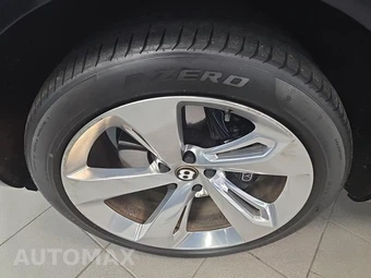2019 Bentley Bentayga V8 - miniatura 8