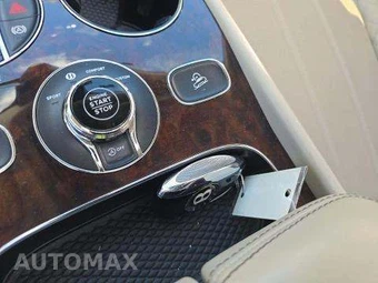 2019 Bentley Bentayga V8 - miniatura 8