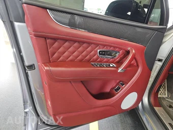 2019 Bentley Bentayga V8 - miniatura 8
