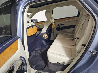 2019 Bentley Bentayga V8 - miniatura 13