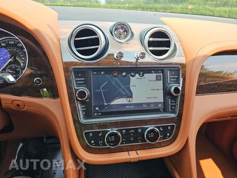 2019 Bentley Bentayga V8 - miniatura 10
