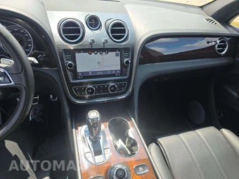 2019 Bentley Bentayga V8 - miniatura 10