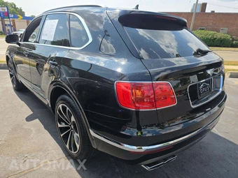 2019 Bentley Bentayga V8 - miniatura 2