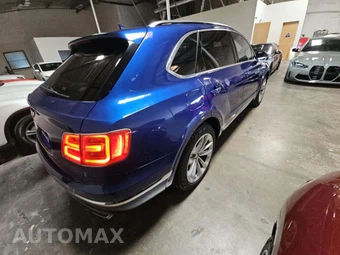 2019 Bentley Bentayga V8 - miniatura 3