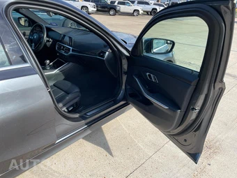 2019 BMW 3 Series Sedan 330i - miniatura 24