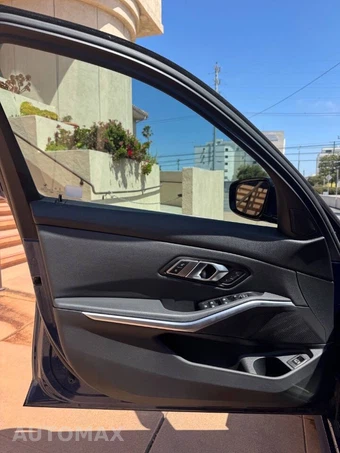 2019 BMW 3 Series Sedan 330i - miniatura 8