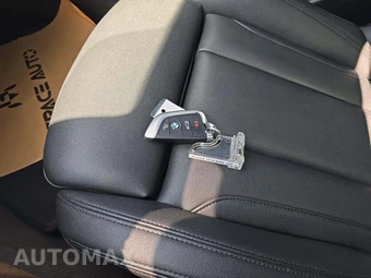 2019 BMW 3 Series Sedan 330i - miniatura 8