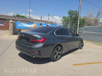 2019 BMW 3 Series Sedan 330i - miniatura 3