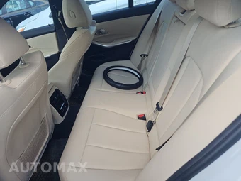 2019 BMW 3 Series Sedan 330i - miniatura 13