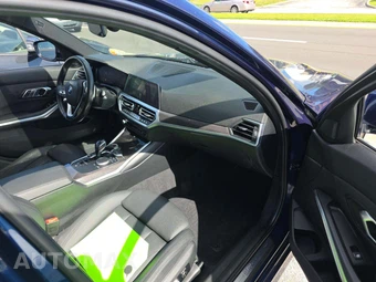 2019 BMW 3 Series Sedan 330i xDrive - miniatura 19