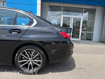2019 BMW 3 Series Sedan 330i xDrive - miniatura 5