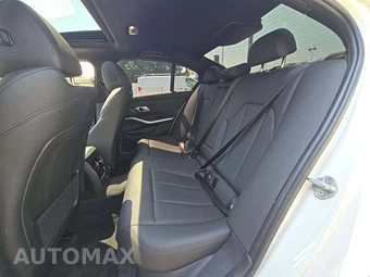2019 BMW 3 Series Sedan 330i xDrive - miniatura 10