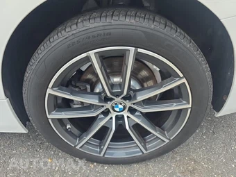 2019 BMW 3 Series Sedan 330i xDrive - miniatura 11
