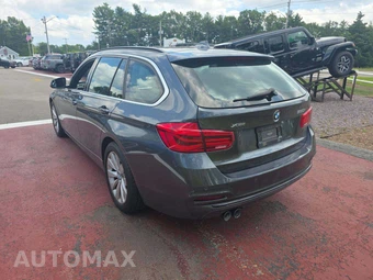 2019 BMW 3 Series Sports Wagon 330i xDrive - miniatura 2