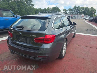2019 BMW 3 Series Sports Wagon 330i xDrive - miniatura 3
