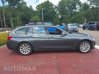 2019 BMW 3 Series Sports Wagon 330i xDrive - miniatura 4