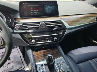 2019 BMW 5 Series Sedan 530i LUXURY LINE - miniatura 11