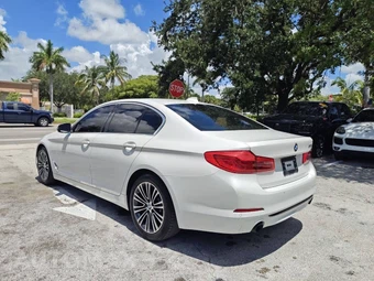 2019 BMW 5 Series Sedan 530i SPORT LINE - miniatura 6