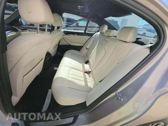 2019 BMW 5 Series Sedan 530i xDrive LUXURY LINE - miniatura 10