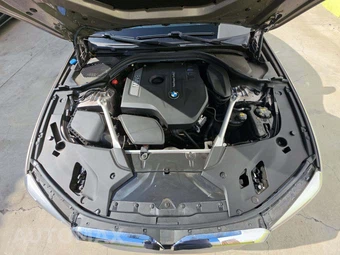 2019 BMW 5 Series Sedan 530i xDrive LUXURY LINE - miniatura 20