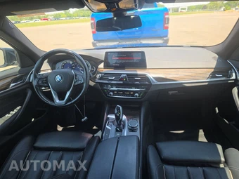 2019 BMW 5 Series Sedan 530i xDrive - miniatura 11