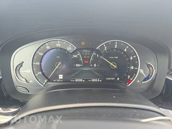2019 BMW 5 Series Sedan 530i xDrive - miniatura 12