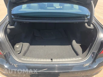 2019 BMW 5 Series Sedan 530i xDrive - miniatura 16
