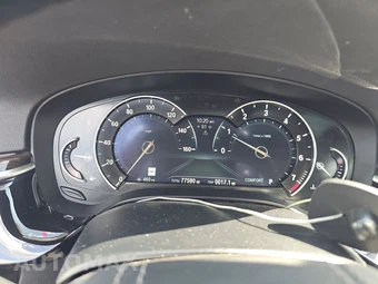 2019 BMW 5 Series Sedan 530i xDrive - miniatura 18