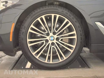 2019 BMW 5 Series Sedan 530i xDrive - miniatura 9