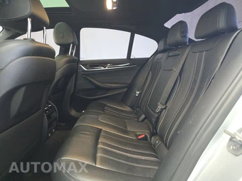 2019 BMW 5 Series Sedan 530i xDrive - miniatura 13