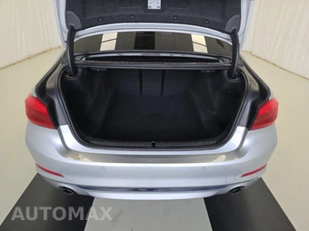 2019 BMW 5 Series Sedan 530i xDrive - miniatura 16