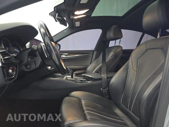2019 BMW 5 Series Sedan 530i xDrive - miniatura 7