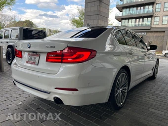 2019 BMW 5 Series Sedan 530i xDrive - miniatura 4