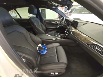 2019 BMW 5 Series Sedan 530i xDrive - miniatura 18