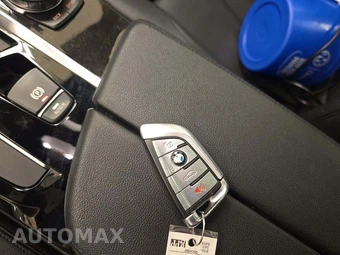 2019 BMW 5 Series Sedan 530i xDrive - miniatura 8