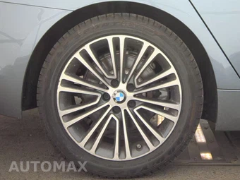 2019 BMW 5 Series Sedan 530i xDrive - miniatura 11