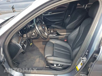 2019 BMW 5 Series Sedan 530i xDrive - miniatura 13