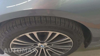 2019 BMW 5 Series Sedan 530i xDrive - miniatura 30
